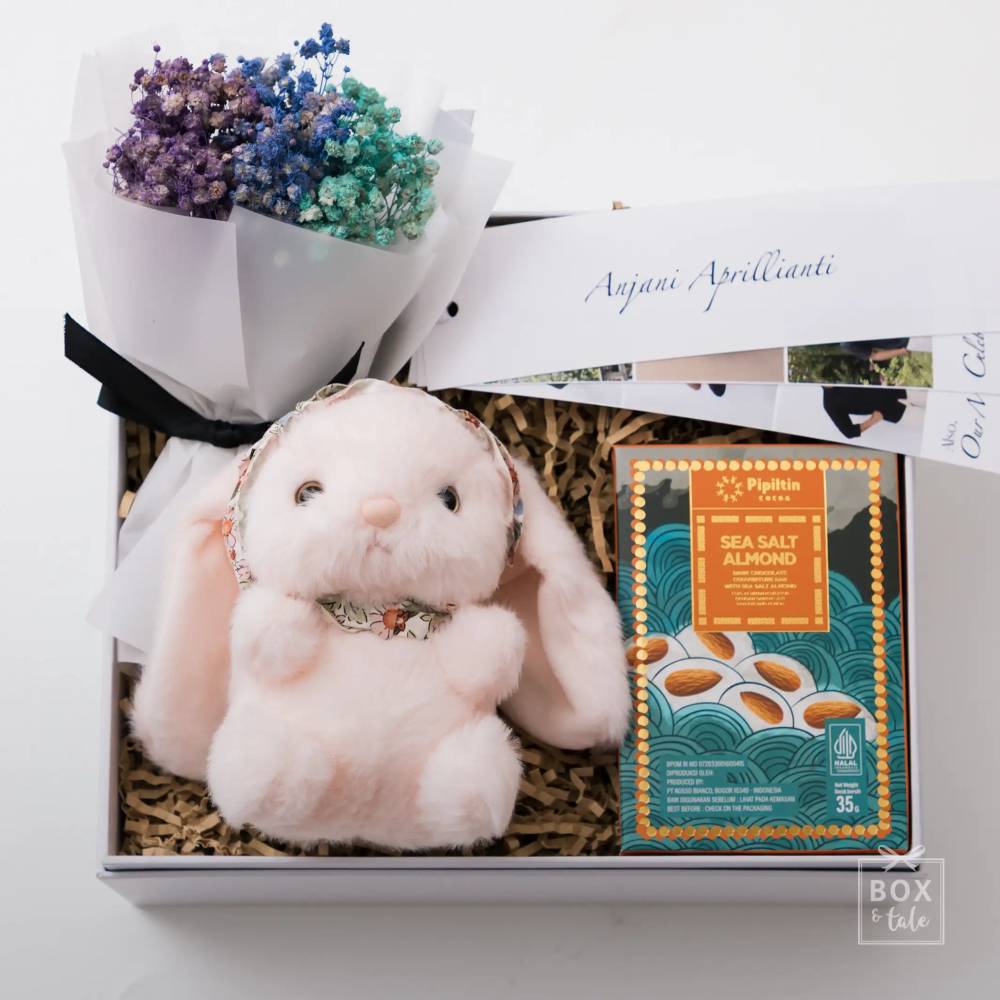Custom Gift Hampers - Box & Tale - Premade Box - Love, Wrapped Up
