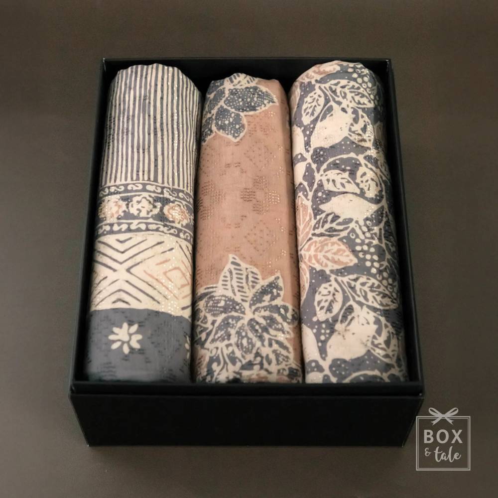 Custom Gift Hampers - Box & Tale - Premade Box - Kain Sarimbit Lawasan Godong Teh Abu