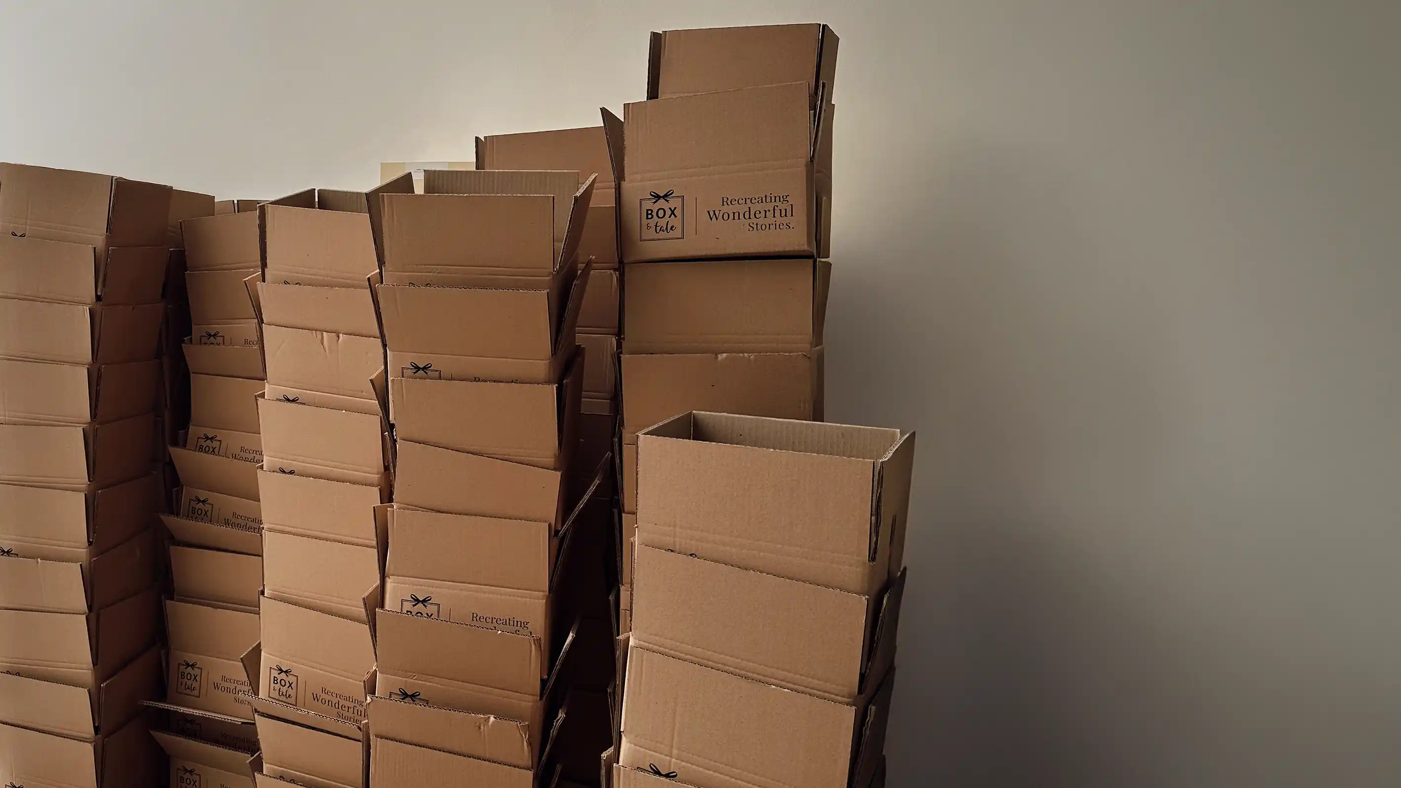 Box-&-Tale-gift-set-moving-day