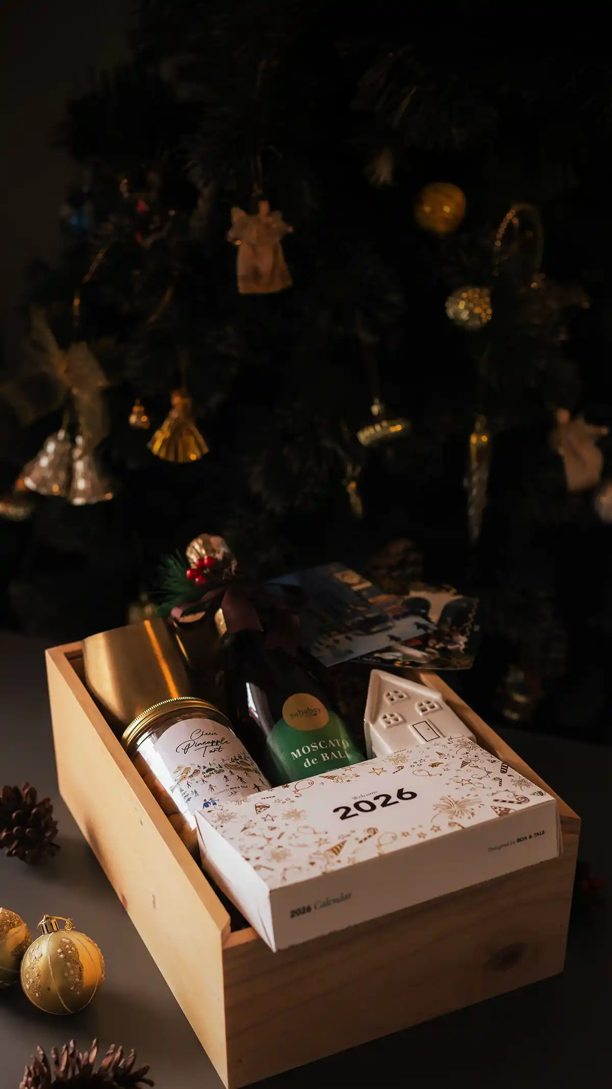 box-and-tale-christmas-gift-hamper-box-sababay-winery-wine-mobile